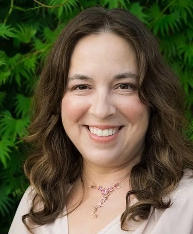 Kelly Harms photo