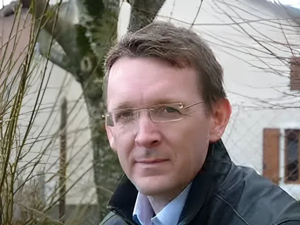 Luke McCallin photo