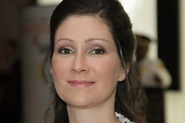 Sara Gruen photo