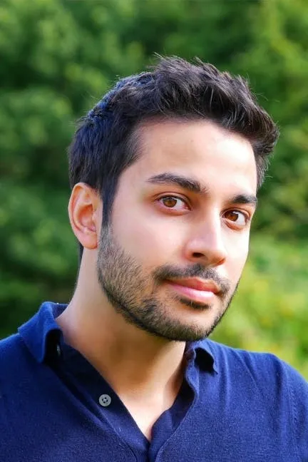 Taran Matharu photo